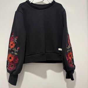 7even for all mankind black rose sweatshirt